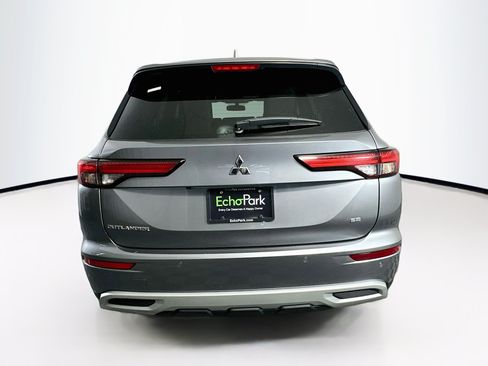 Used 2024 Mitsubishi Outlander SE FWD image 7