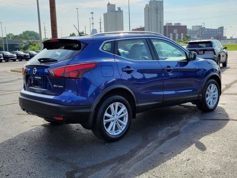 Used 2018 Nissan Rogue Sport SV AWD/4WD image 2