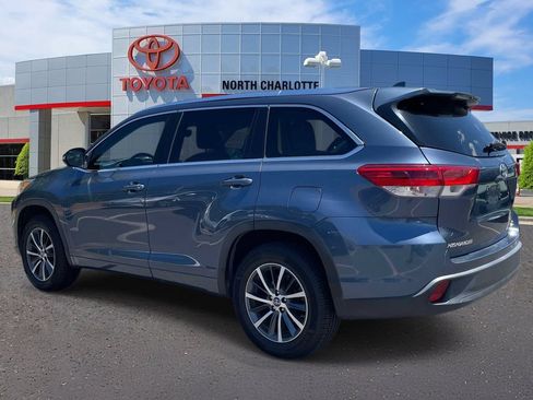 Used 2017 Toyota Highlander XLE FWD image 4