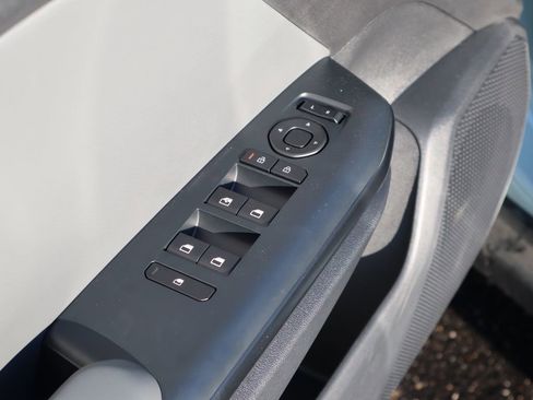 New 2025 Kia K4 LXS image 19