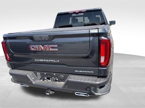 Used 2021 GMC Sierra 1500 Denali w/ Denali Ultimate Package AWD/4WD image 10