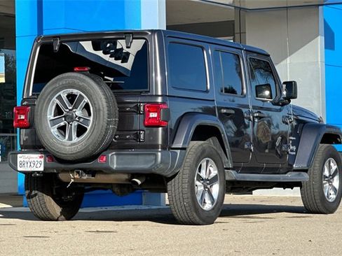 Used 2019 Jeep Wrangler Unlimited Sahara image 5
