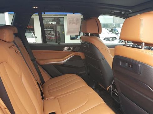 Used 2022 BMW X5 M50i w/ Executive Package AWD/4WD image 18