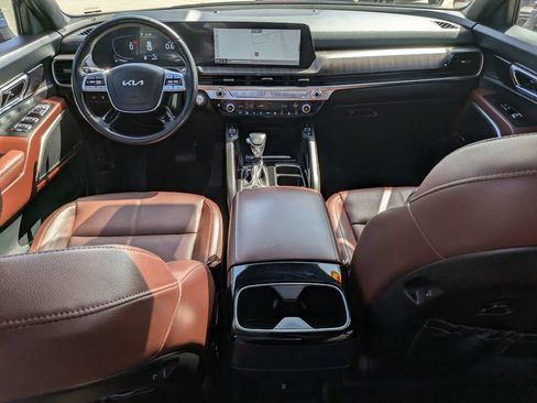 Used 2024 Kia Telluride EX w/ EX Captain's Chair Package AWD/4WD image 14