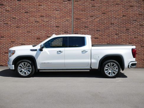 Used 2022 GMC Sierra 1500 Denali w/ Denali Premium Package AWD/4WD image 2