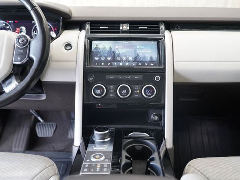 Used 2018 Land Rover Discovery HSE Luxury AWD/4WD image 18