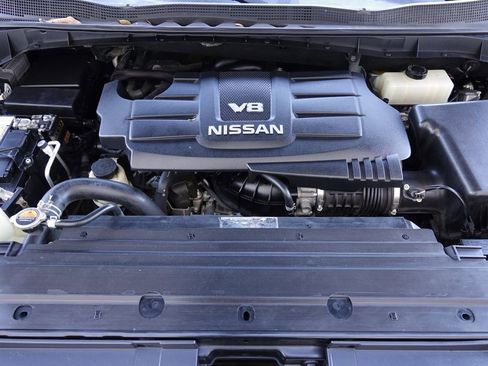 Used 2017 Nissan Titan SL w/ SL Towing Convenience Package image 35