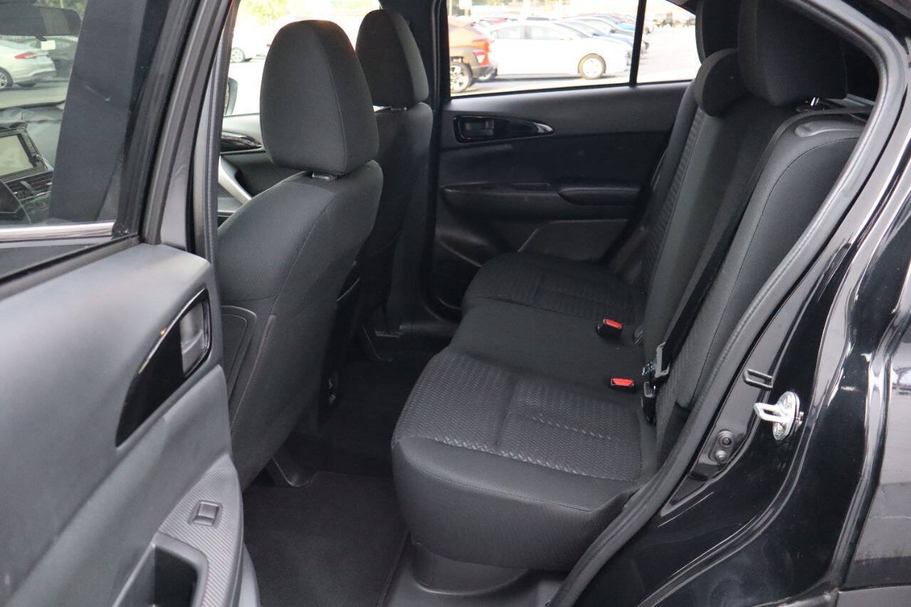 Used 2023 Mitsubishi Eclipse Cross ES AWD/4WD image 5
