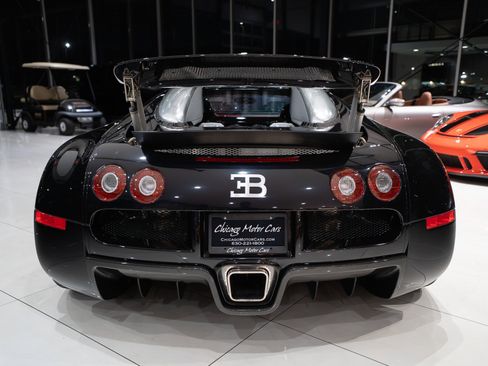 Used 2008 Bugatti Veyron AWD/4WD image 3