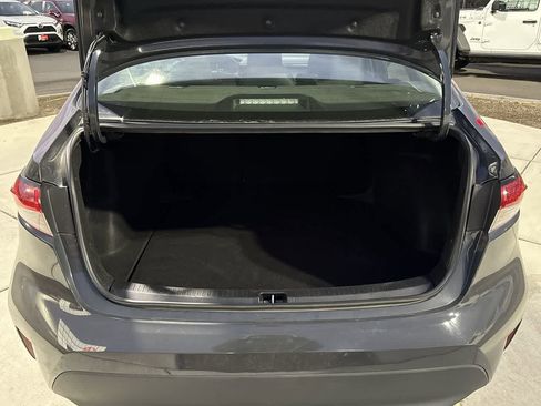 Used 2023 Toyota Corolla LE image 6