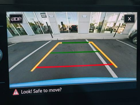 Used 2025 Volkswagen Taos SE image 24