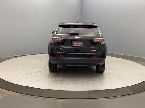 Used 2022 Jeep Compass Latitude AWD/4WD image 4