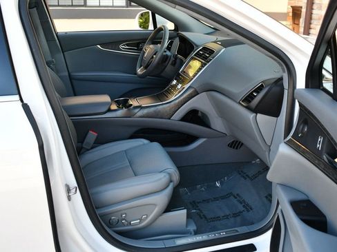 Used 2019 Lincoln Nautilus Reserve image 48