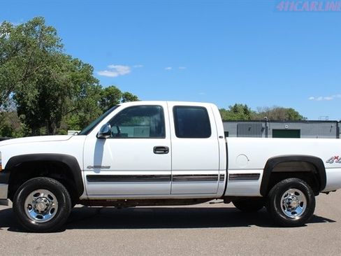 Used 2001 Chevrolet Silverado 2500 LS w/ Off-Road Skid Plate Pkg AWD/4WD image 5