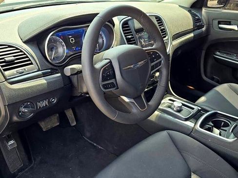 Used 2023 Chrysler 300 Touring w/ Sport Appearance Package image 20