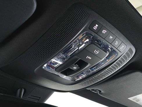 Certified 2025 Mercedes-Benz GLB 250 4MATIC image 33