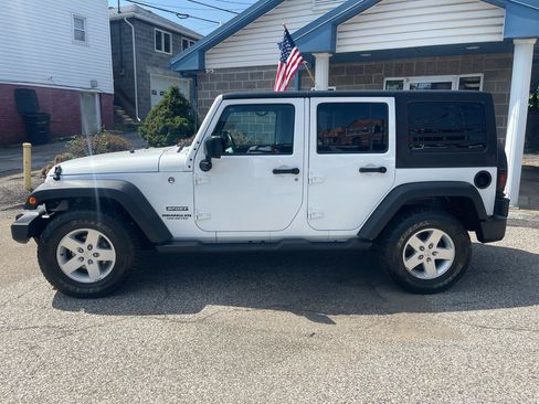 Used 2016 Jeep Wrangler Unlimited Sport w/ Quick Order Package 24S AWD/4WD image 7