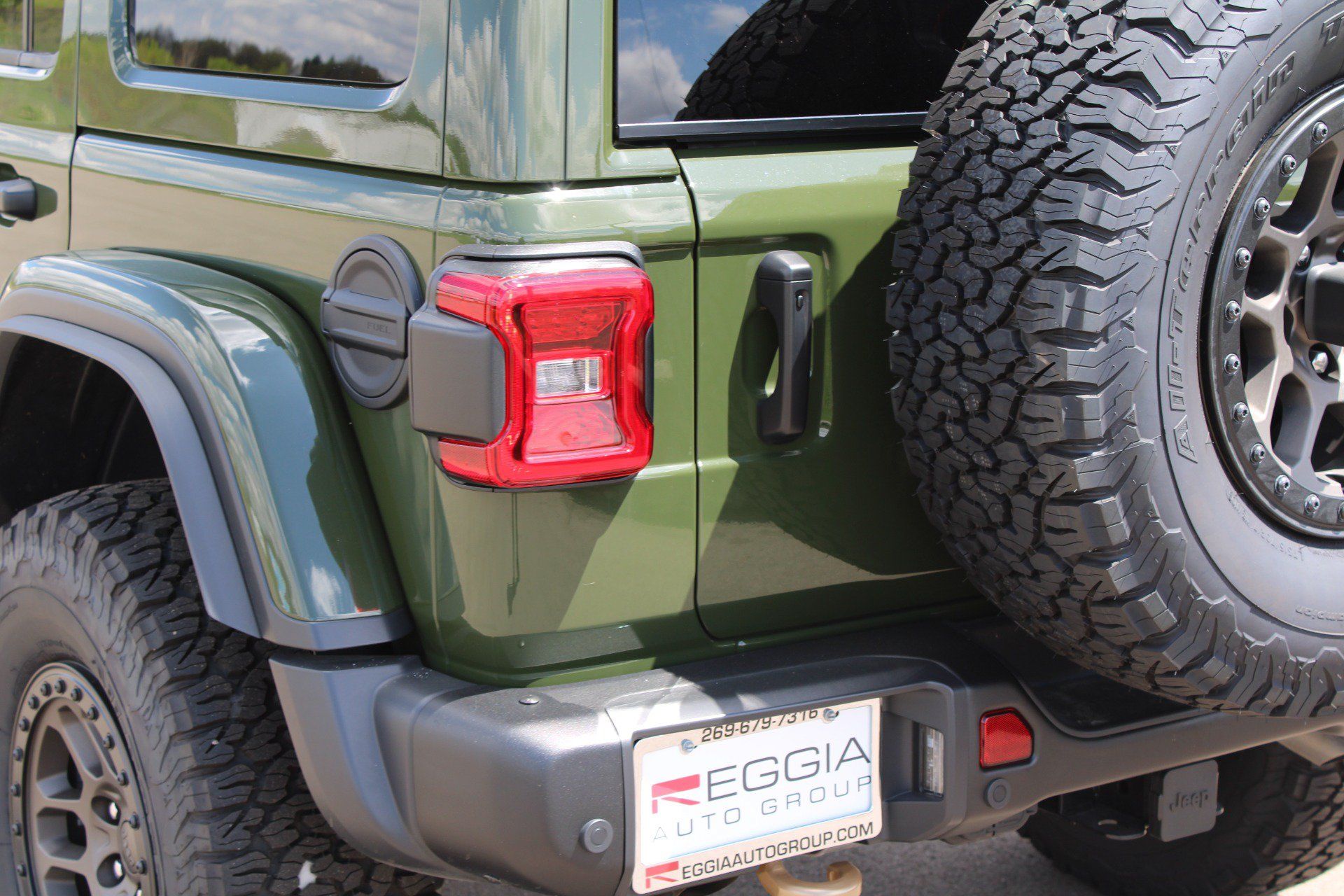 Used 2021 Jeep Wrangler Unlimited Rubicon w/ Xtreme Recon 35" Tire Package AWD/4WD image 7