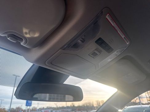 Used 2023 Toyota RAV4 LE image 28