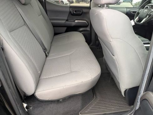 Used 2022 Toyota Tacoma SR5 w/ Technology Package RWD image 21