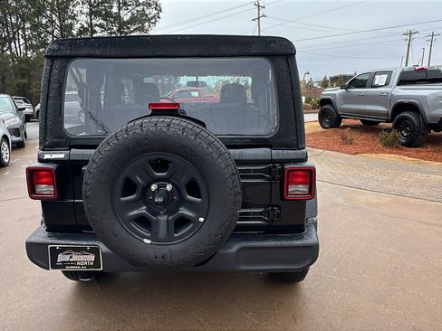 Used 2024 Jeep Wrangler Sport image 9