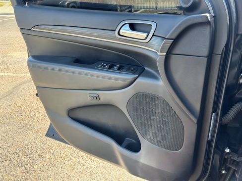 Used 2020 Jeep Grand Cherokee Limited X RWD image 11