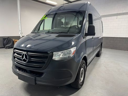 Used 2019 Mercedes-Benz Sprinter 144 image 8