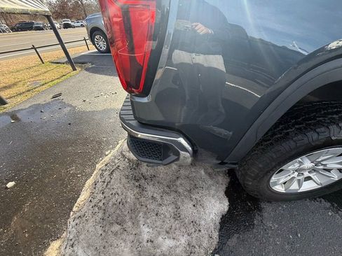 Used 2022 GMC Sierra 1500 SLE image 13