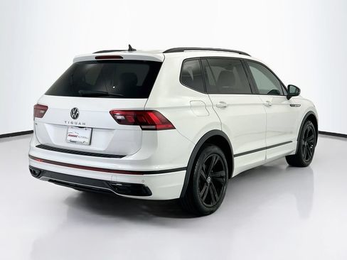 Used 2024 Volkswagen Tiguan SE R-Line FWD image 5