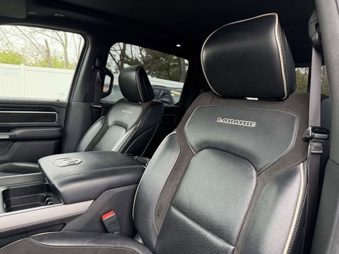 Used 2022 RAM 1500 Laramie AWD/4WD image 17