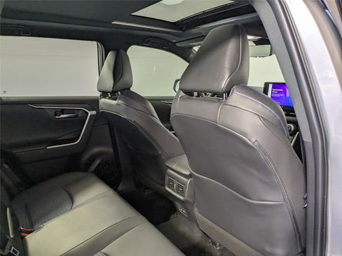 Certified 2025 Toyota RAV4 XSE w/ Advanced Technology Package image 25