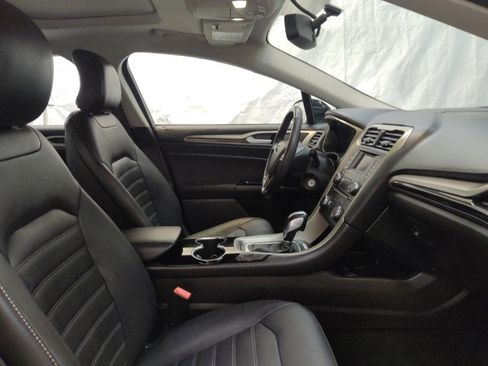 Used 2016 Ford Fusion SE w/ Equipment Group 202A image 21