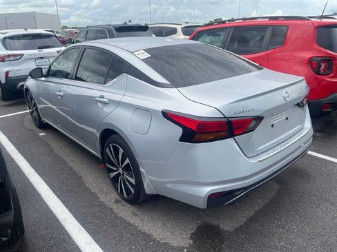 Used 2022 Nissan Altima 2.5 SR AWD/4WD image 2