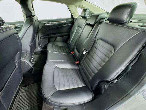 Used 2017 Ford Fusion Energi SE FWD image 23