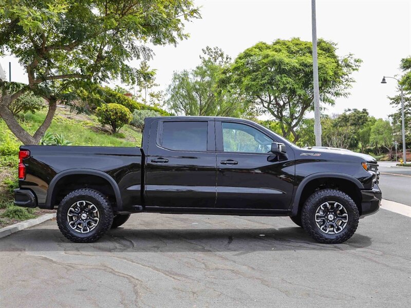 Used 2025 Chevrolet Silverado 1500 ZR2 AWD/4WD image 6