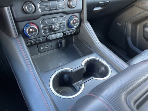 Used 2021 Chevrolet Suburban RST w/ Luxury Package image 40