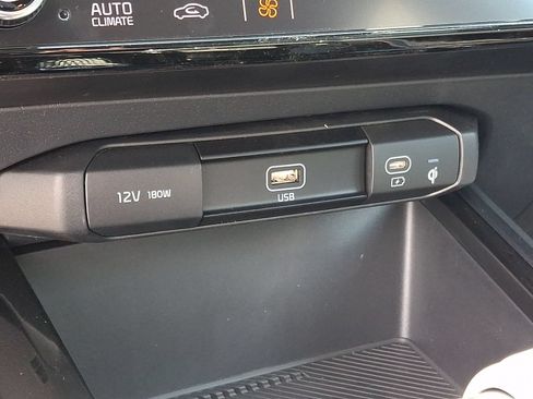 New 2026 Kia Niro EX FWD image 20