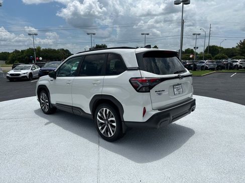 Used 2026 Subaru Forester Touring w/ Touring Hybrid Package AWD/4WD image 5