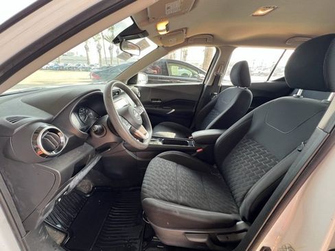 Used 2023 Nissan Kicks SV image 8