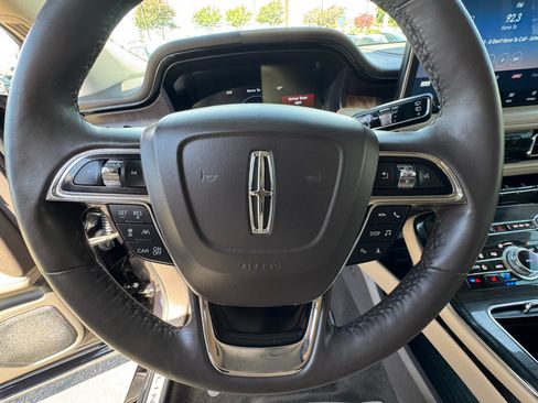 Used 2022 Lincoln Nautilus Reserve AWD/4WD image 20