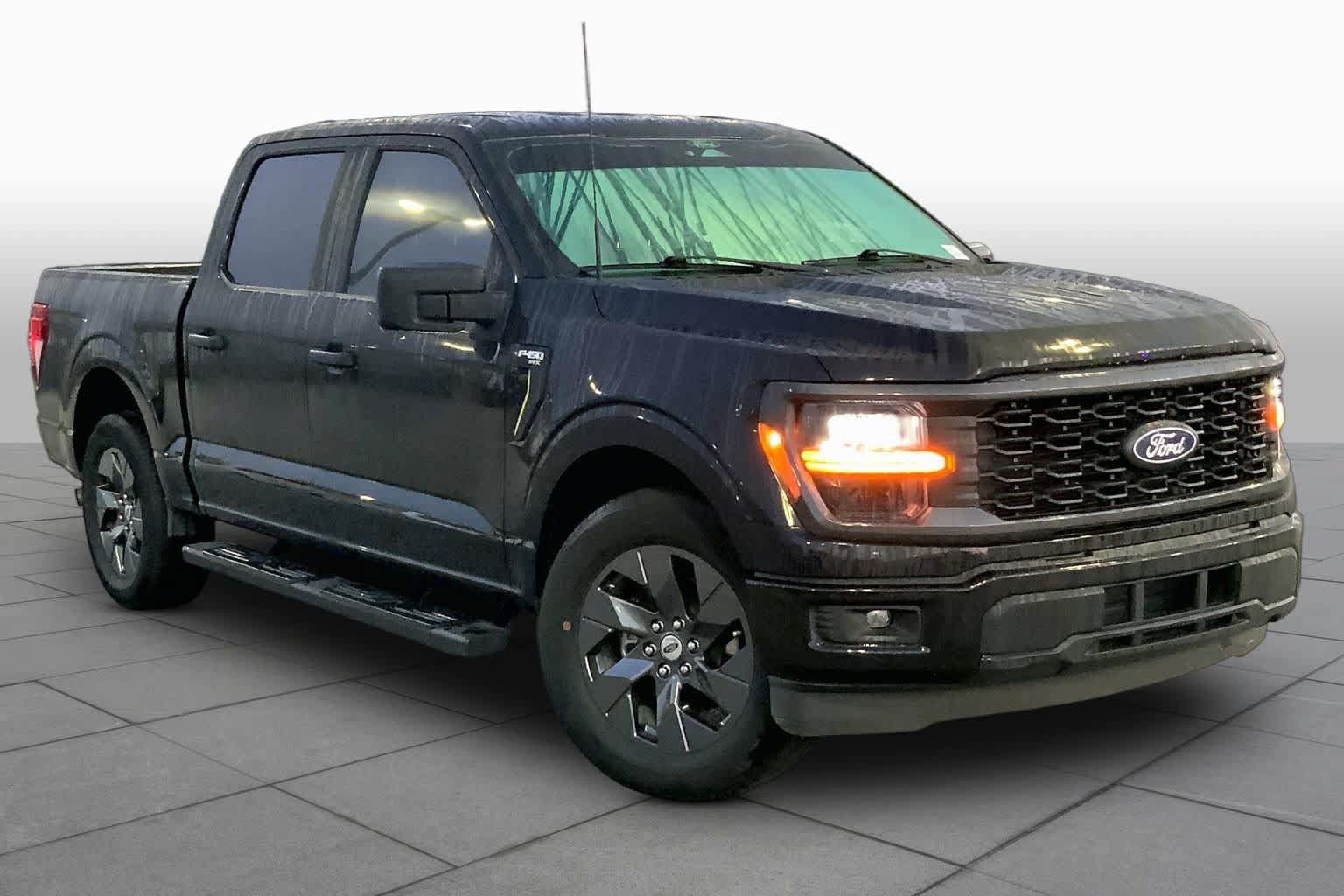Used 2025 Ford F150 STX w/ Equipment Group 200A RWD image 3
