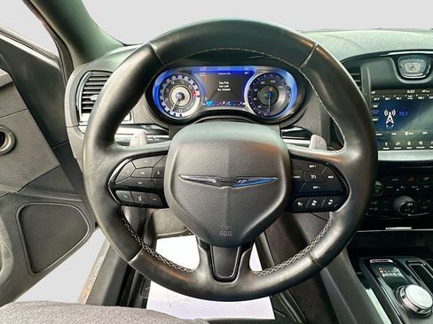 Used 2018 Chrysler 300 S w/ Safetytec Plus Group image 12