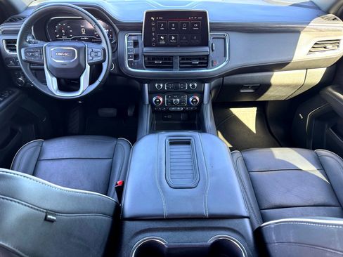 Used 2024 GMC Yukon XL SLT image 22