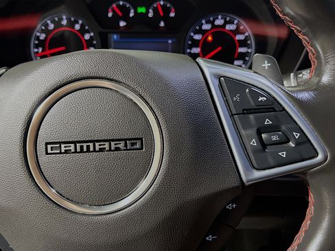 Used 2022 Chevrolet Camaro LT w/ Technology Package image 20