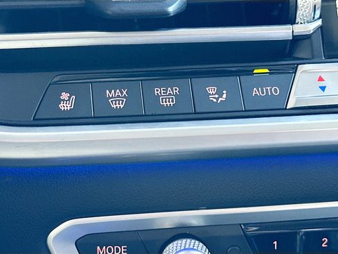 Certified 2022 BMW X7 xDrive40i w/ Premium Package image 21