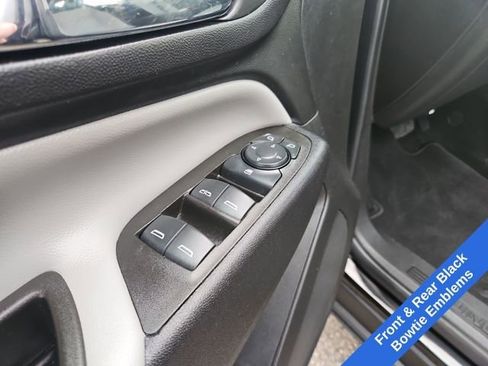 Used 2024 Chevrolet Equinox LS w/ LS Convenience Package image 12