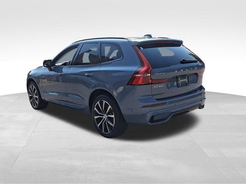 Used 2023 Volvo XC60 B5 Plus AWD/4WD image 4