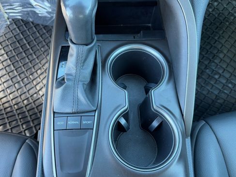 Used 2023 Toyota Camry SE image 27