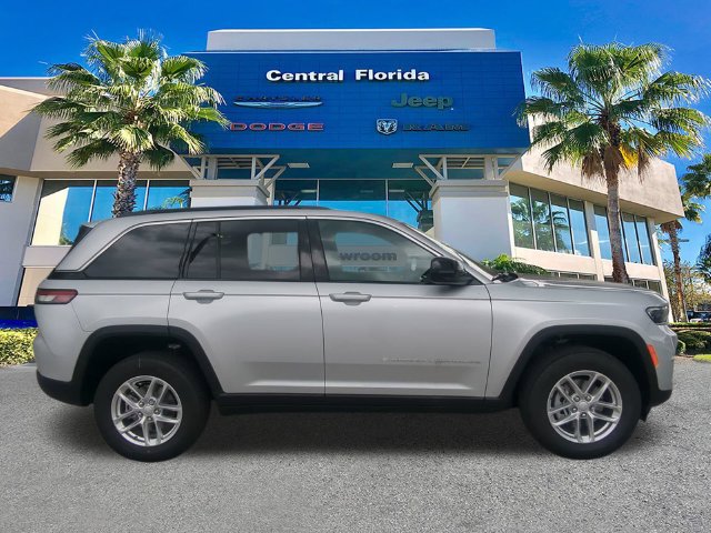 New 2026 Jeep Grand Cherokee Laredo RWD image 4