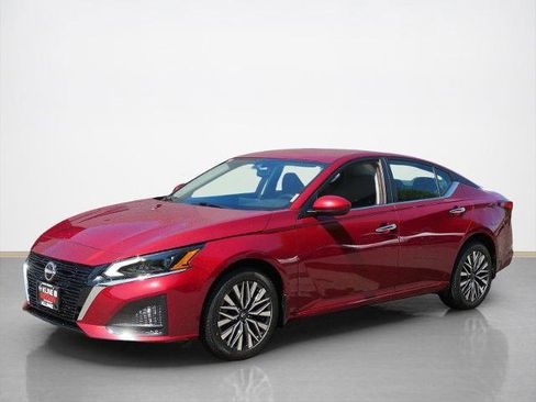 Certified 2023 Nissan Altima 2.5 SV AWD/4WD image 7